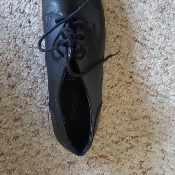 Lovely smart shoes - Picture 2 of 8